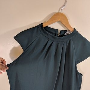 NWT Calvin Klein Short Sleeve Top Large Womens